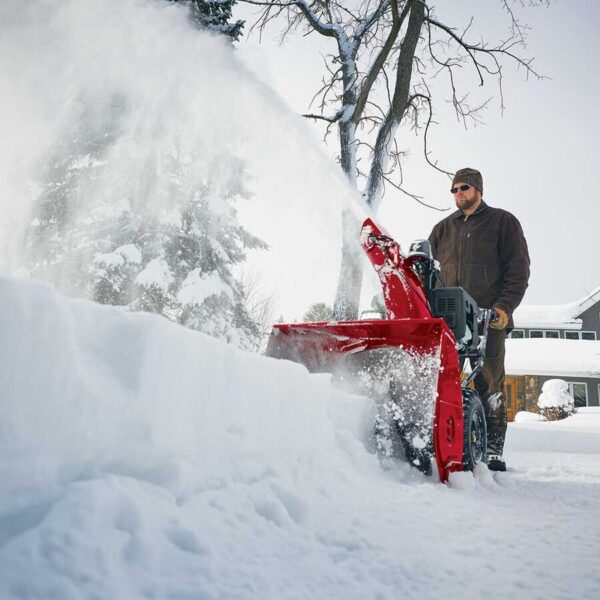 32 in. (81 cm) Power Max® HD 1232 OHXE Two-Stage Gas Snow Blower - Image 3