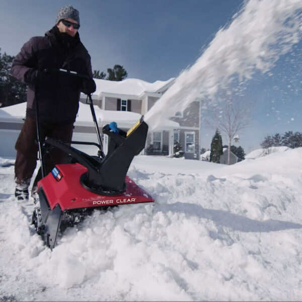 21 in. (53 cm) Power Clear® 821 R-C Gas Snow Blower - Image 4