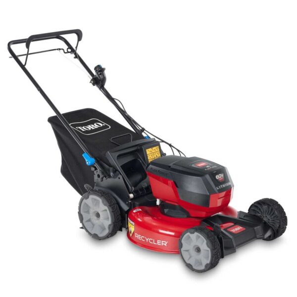 60V Max* 22 in. (56cm) Recycler® w/ Personal Pace® & SmartStow® Lawn Mower with 8.0Ah Battery - Image 2